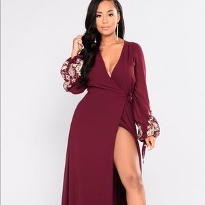 Trophy wife embroidered dress in. Wine